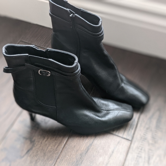 NWOT Nine West Leather Booties - Picture 1 of 6
